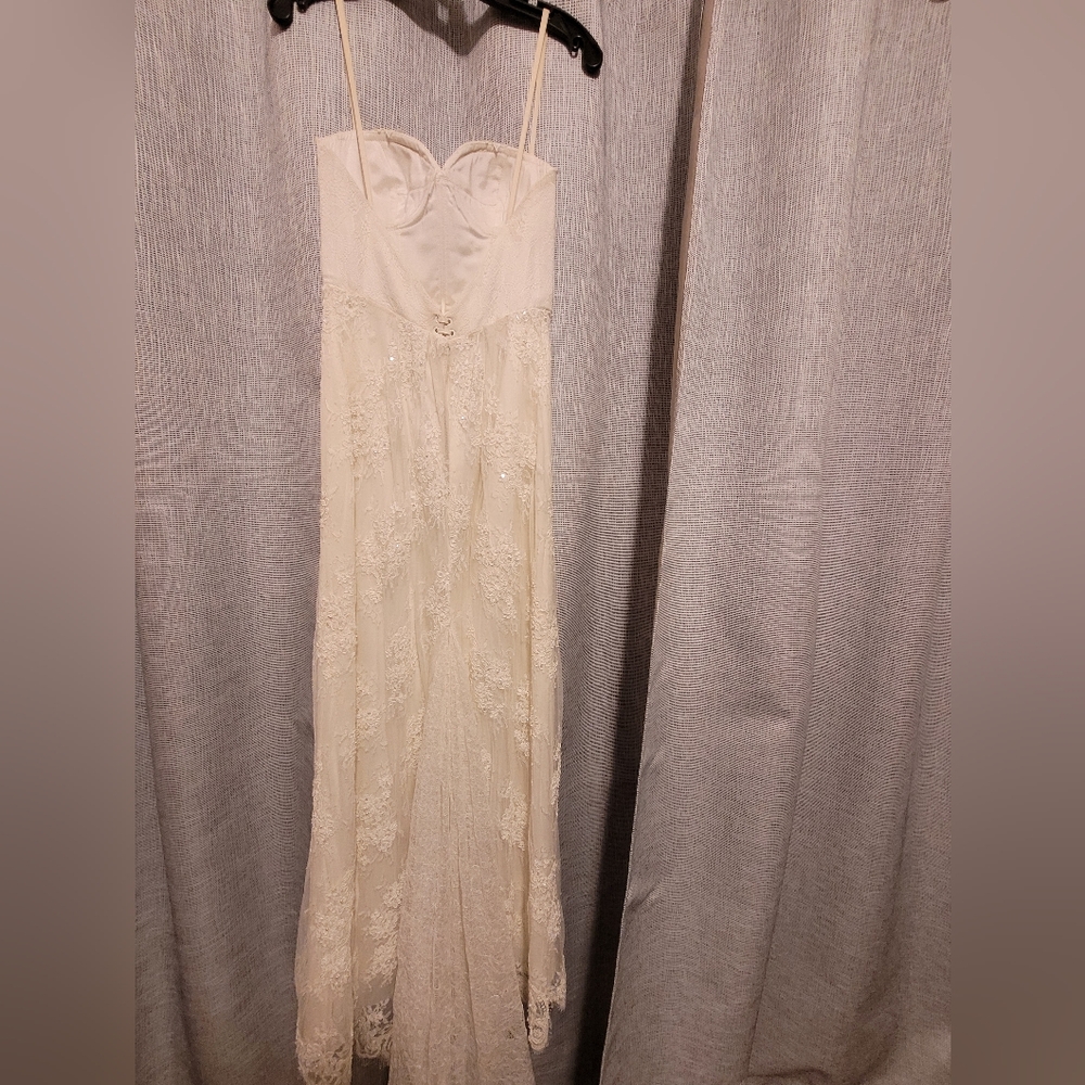 Alon Livne Lace Designer Wedding Dress.